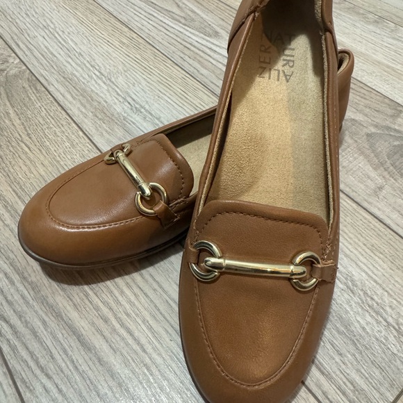 Naturalizer Lottina Brown Leather Loafers | Gold Bit | Size 6.5 / 37.5 - Picture 3 of 6